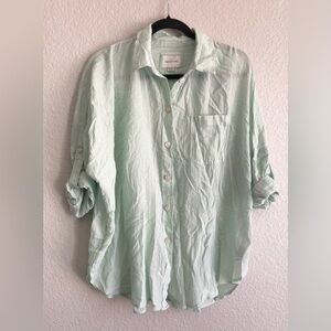 Women’s American eagle, green and white striped button down 100% cotton top XS